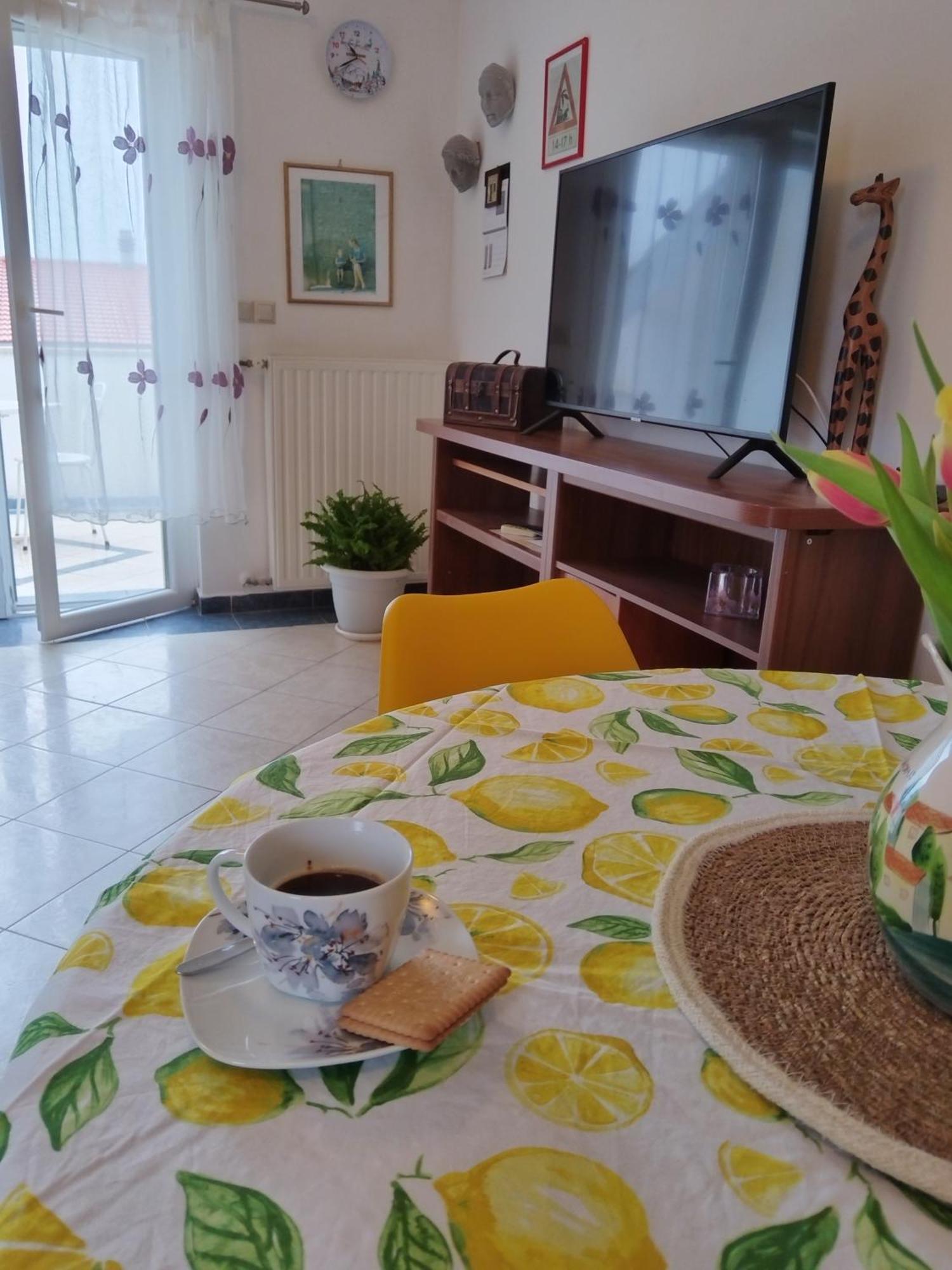 Apartment Ljudmila Vodice Eksteriør billede